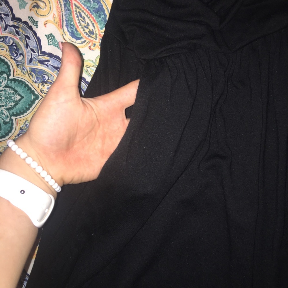 Clothes - Picture 6 of 7